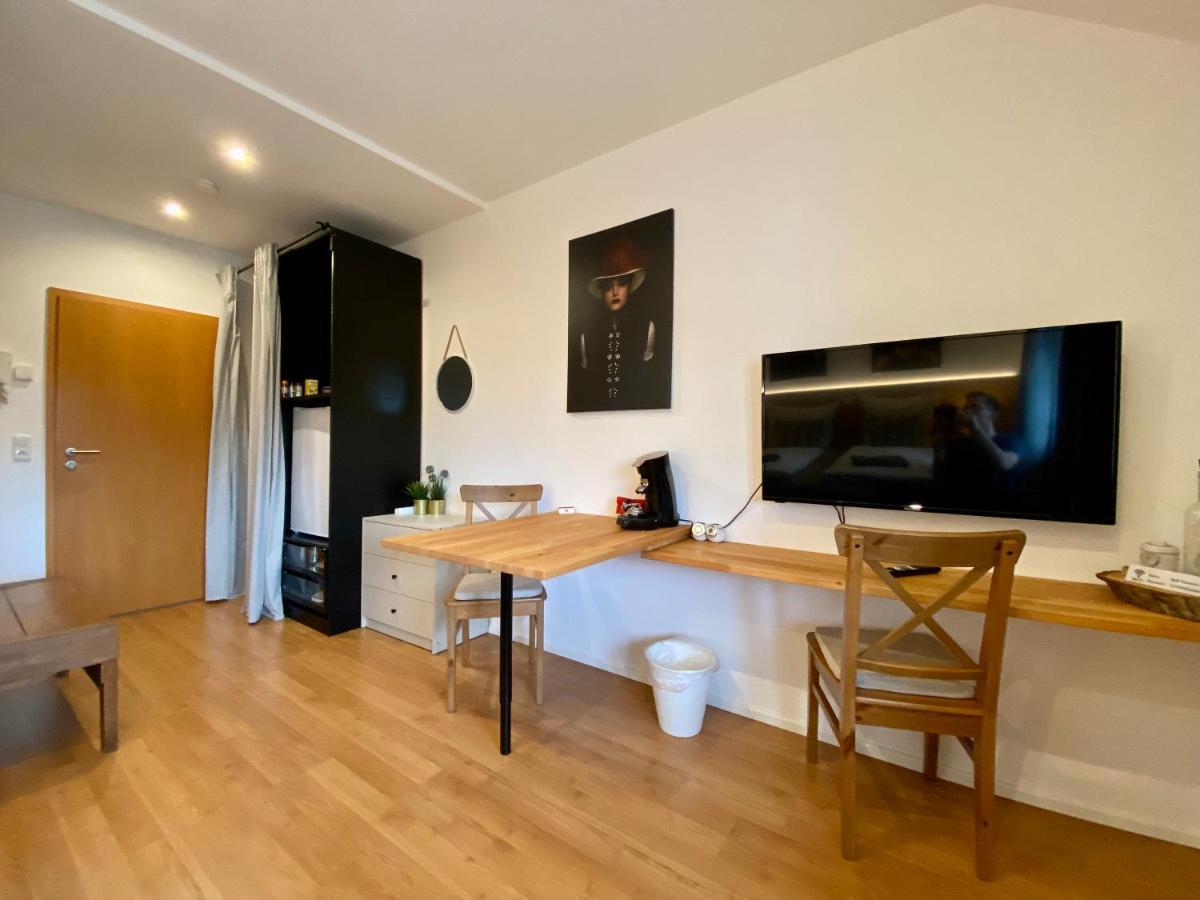 Komfortables Doppelzimmer In Kehl Goldscheuer - 1A Guesthouse Екстериор снимка