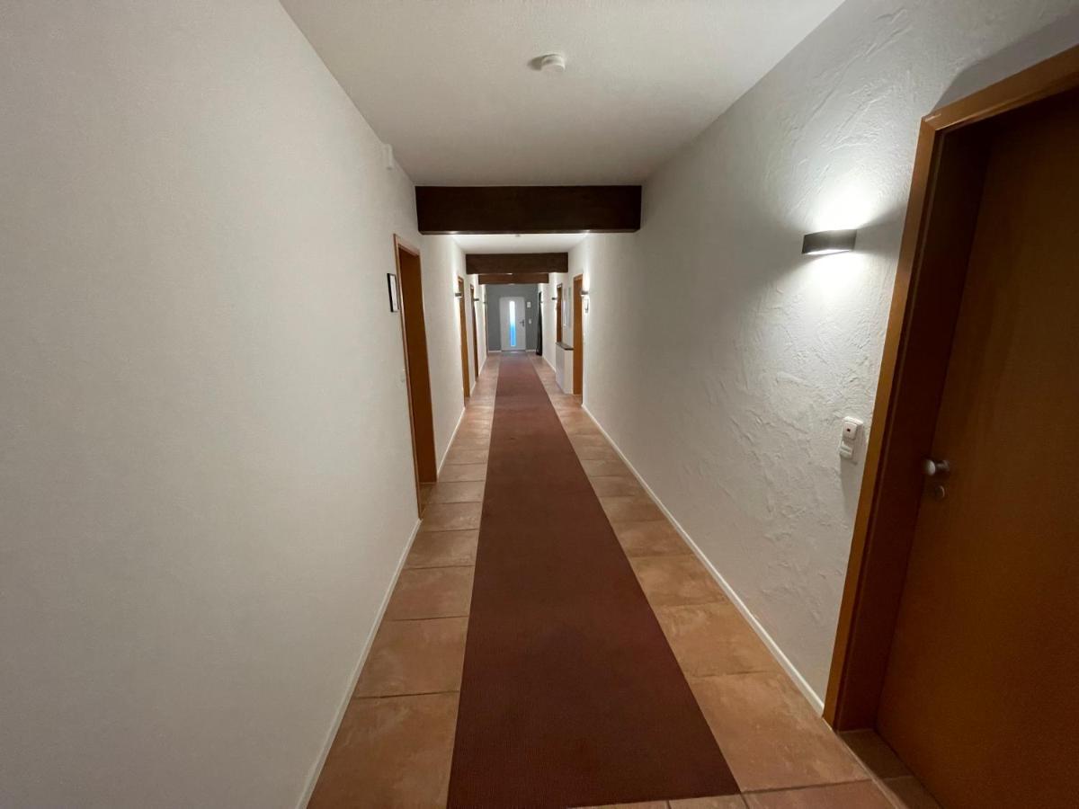 Komfortables Doppelzimmer In Kehl Goldscheuer - 1A Guesthouse Екстериор снимка